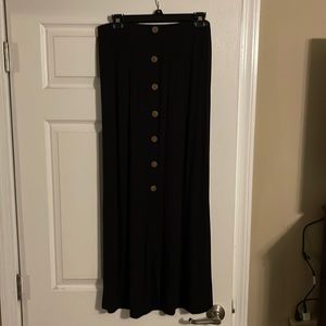 Maxi skirt so super cute never worn new with